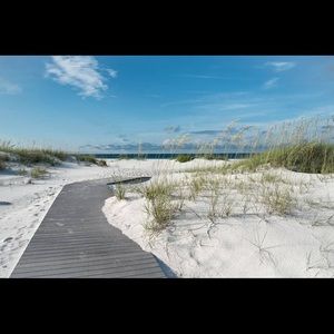 Meet your Posher, Claudia